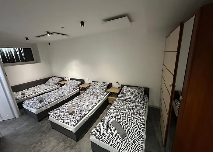 Sunrise Guest house Chocicza